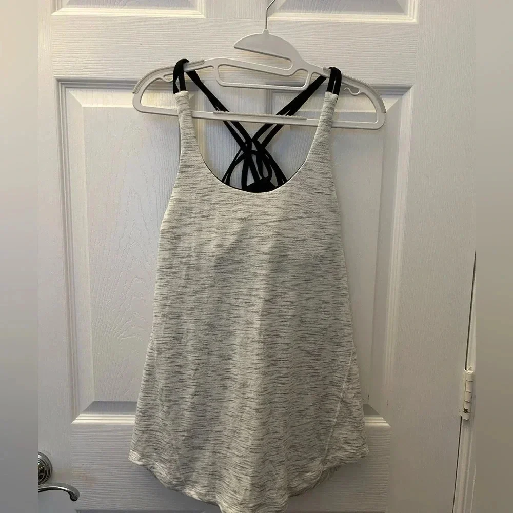 Lululemon “Moment to Movement 2 in 1 Tank” Size 8